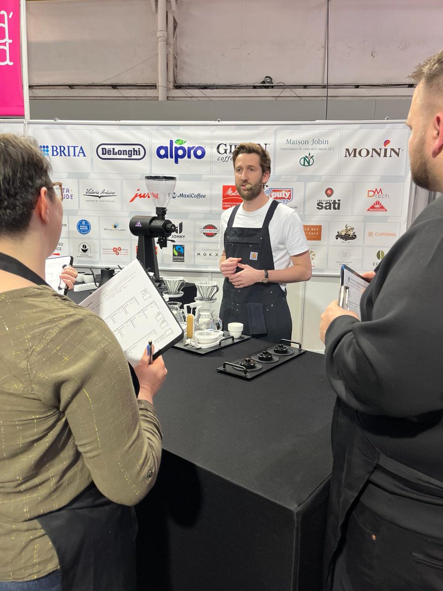 SCA France (@scafrance_news) on Twitter photo Passage d'Alexis Gagnaire, champion de France de la Brewers Cup 2023 et 8ème mondial, à la Brewers Cup Phase Open du championnat de France du Café 2024 sur le <a href="/FoodinSud/">Food'in Sud</a>.
<a href="/kawacoffeefr/">Kawa Coffee</a> Passage d'Alexis Gagnaire, champion de France de la Brewers Cup 2023 et 8ème mondial, à la Brewers Cup Phase Open du championnat de France du Café 2024 sur le <a href="/FoodinSud/">Food'in Sud</a>.
<a href="/kawacoffeefr/">Kawa Coffee</a>