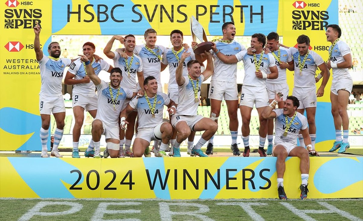 rugbydecuyo's tweet photo. #SevenPerth
Campeones!
31 a 5 en la final a Australia.
#SeVenComoNunca https://t.co/fw479gvo97