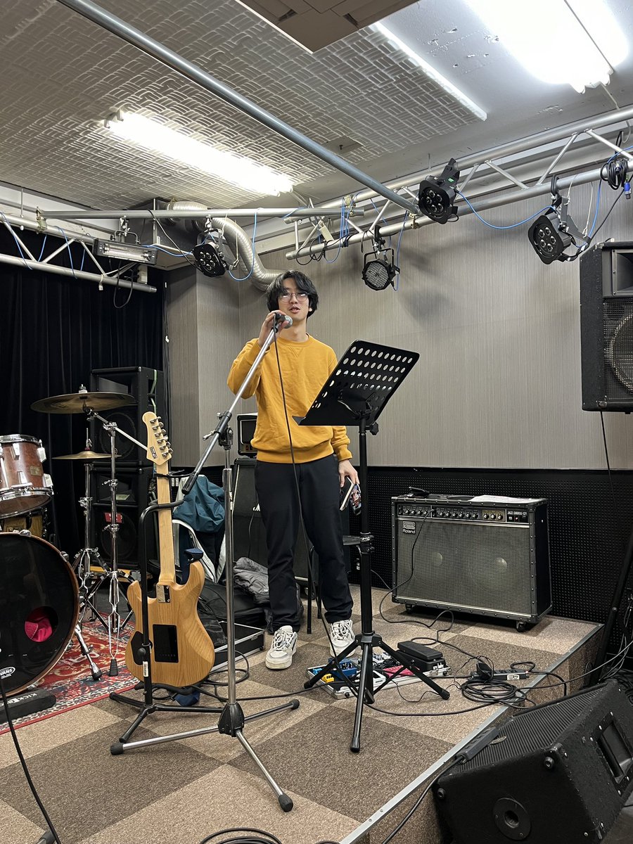 NewFolder_fuk's tweet photo. 新曲の練習をしています！！ https://t.co/uCuQuOdfKT