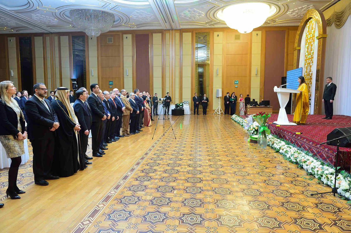 A reception to mark 75th Republic Day of 🇮🇳 was held at Hotel Yldyz, Ashgabat attended by H.E Mr Begench Gochmollayev, Minister of Trade & Foreign Economic Relations of 🇹🇲 as chief guest. Members of Diplomatic community, Embassy staff & Turkmen friends of 🇮🇳 attended. @MEAIndia