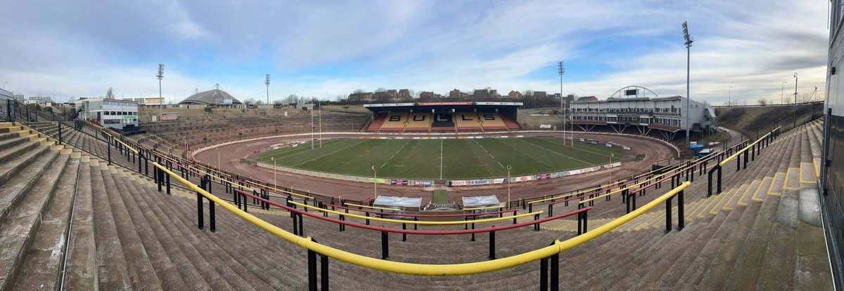OfficialBullsRL's tweet photo. 🏟️ | The stage is set - #TheBigOneIsBack this afternoon!

☀️ | The sun is also back - stuck for something to do? Come enjoy Bradford vs Leeds from 3:00pm! https://t.co/1LMi1AyE2o