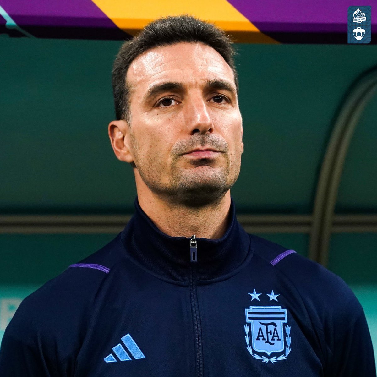 Lionel Scaloni envoie un message fort sur le football actuel auprès des jeunes 👊

« Nous perdons l'essence du football. Pas seulement au niveau professionnel mais aussi avec les enfants. Mes enfants jouent en Espagne et sont submergés d'informations. Ils reçoivent le ballon et