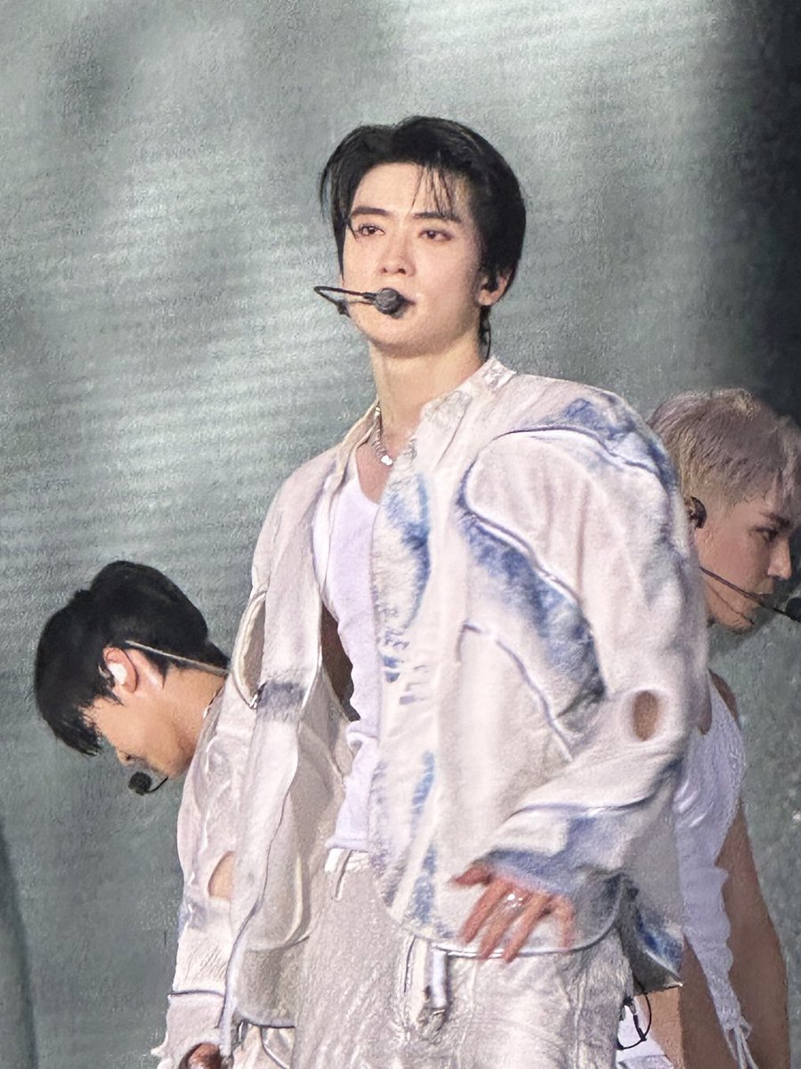 hourlyjaeh's tweet photo. comma hair jaehyun is the best https://t.co/EjugV7bZ12