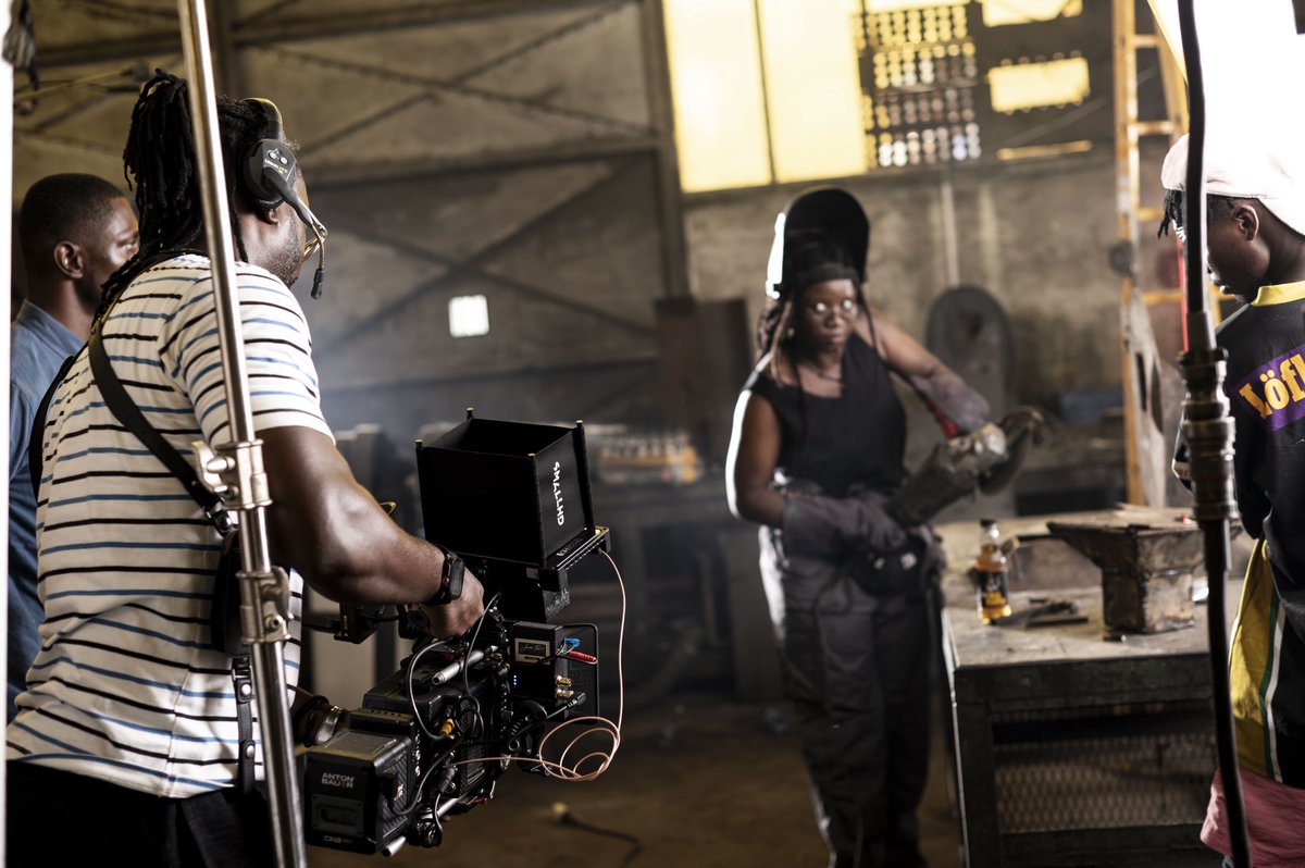 RealShilo's tweet image. Back on business 🎬🎥