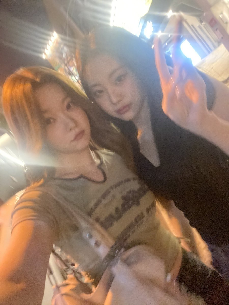 Billlieofficial's tweet photo. [#츠키] 우리 고냥이 수연이🐈🧡

생일 축하한다♡

올해도 너랑 더 많은 추억을 만들수있을거같아😉❤️

항상 내 친구로 있어줘서 고마워!
내가 많이 좋아한다아아아!!

#Billlie_Letter https://t.co/prluc1gmdc