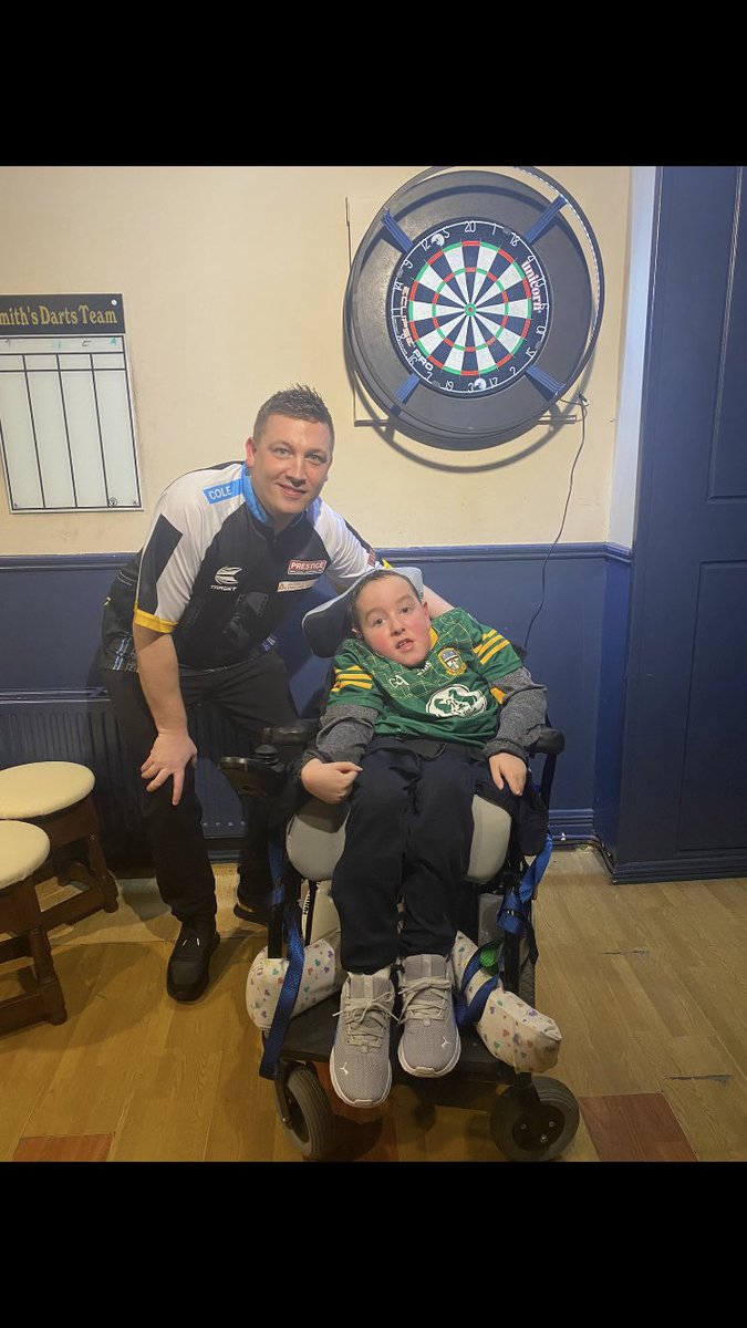 Great Evening was had yesterday at Farrellys Bar Kells, Tom loves the Darts and met his Darts Hero….. Newcastle’s Finest <a href="/Dobey180/">Chris Dobey</a> #Topman, took time out for a good chat and Pics,Also a big Shout out 2 <a href="/BarryF921/">Barry Farrelly</a> for organizing a great event for Charity and Looking after us. 👍