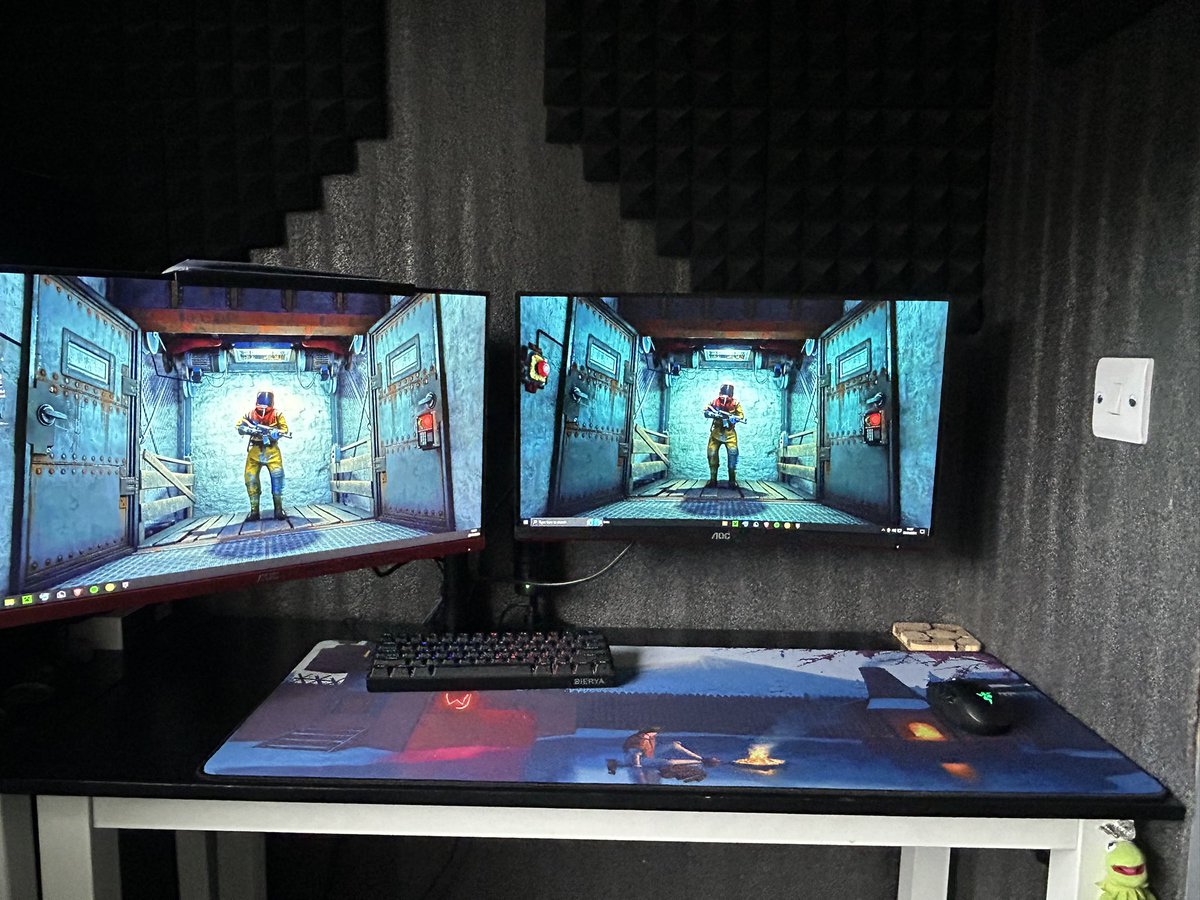 harleyjdr2's tweet photo. The Willjum mouse mat adds a nice finish to the setup 😮‍💨 https://t.co/efUE1CXw2O