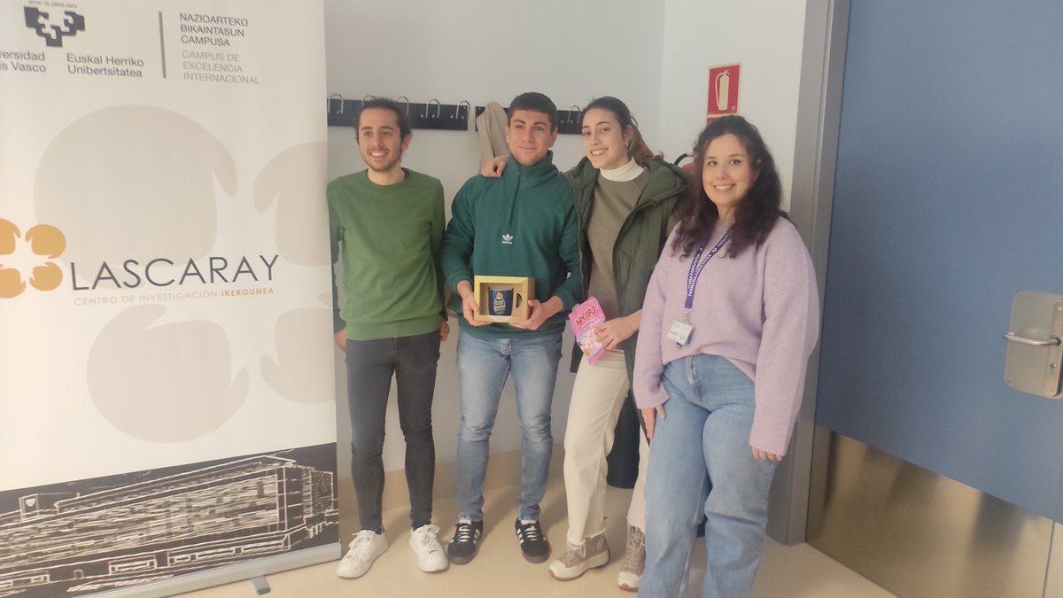 2. mailako👨‍🔬👩‍🔬ek UPV/EHUko Mikrofluidika Klusterra bisitatu dute <a href="/uFluidicsEhu/">Microfluidics Cluster UPV/EHU</a>
Lab-on-a -Chip aplikazioak sortzen dituen ikerketa-talde honek garatutako lan interesgarria ikusi ahal izan dute, medikuntza pertsonalizatura hurbiltzen gaituenak. Mila esker guztiagatik