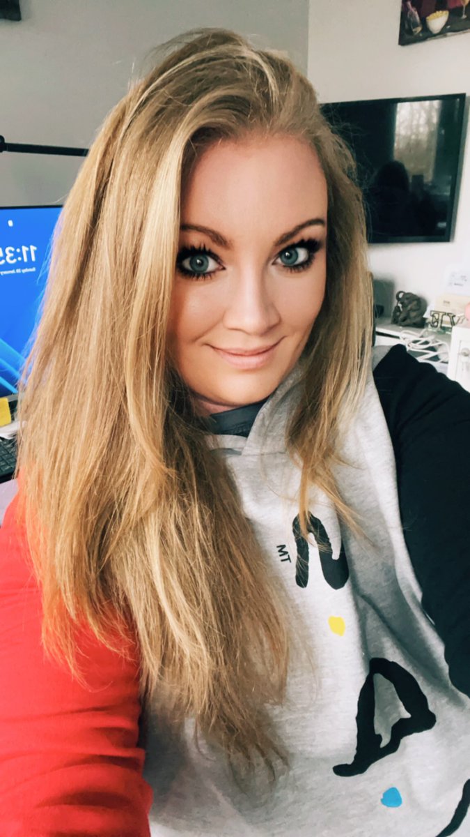 AccountingJf's tweet photo. #sunday shift, just me, my #friends … #taxreturns https://t.co/42QNtDUTZl