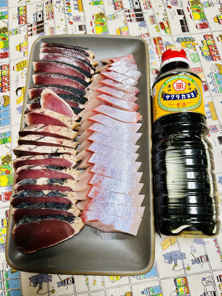 YukariSakamoto's tweet image. ⁦@sakurakaneyo⁩ koikuchi kanro 濃口甘露 is a sweet soy sauce from #Kagoshima. Our house #shoyu #soysauce for #sashimi and #sushi. Sold at #Ginza #Matsuya #depachika.