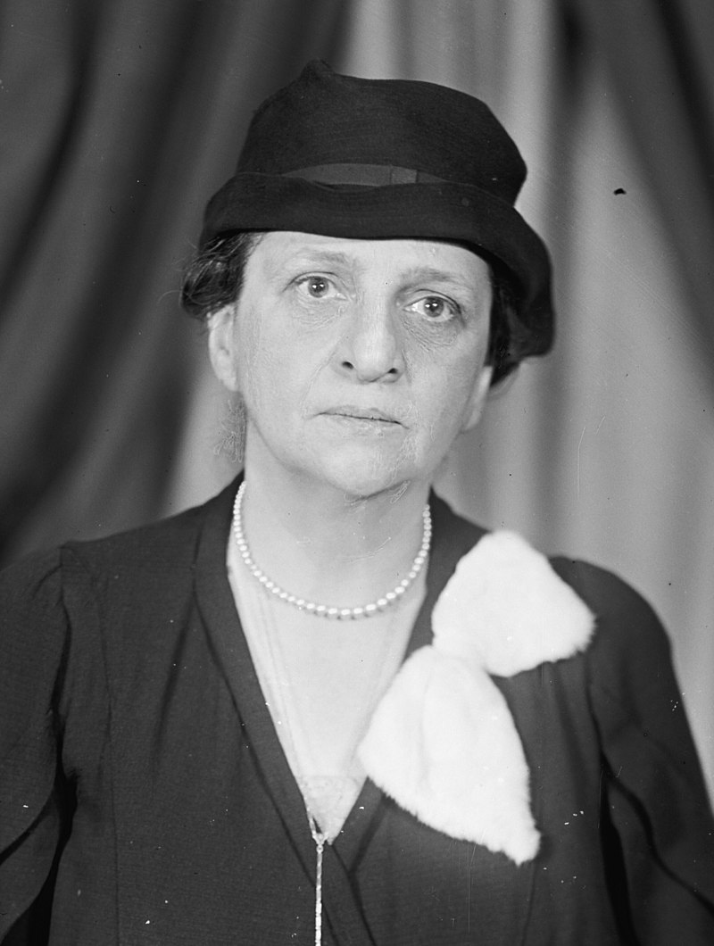 RealRoyalMail's tweet photo. "The Duke and I were so sorry you could not come to the Sterlings yesterday..." 1946 letter of Wallis, #DuchessofWindsor to Francis Perkins, Secr of Labour 1933-45. Perkins' most important role came in developing a policy for social security. https://t.co/a4j40tUJOj