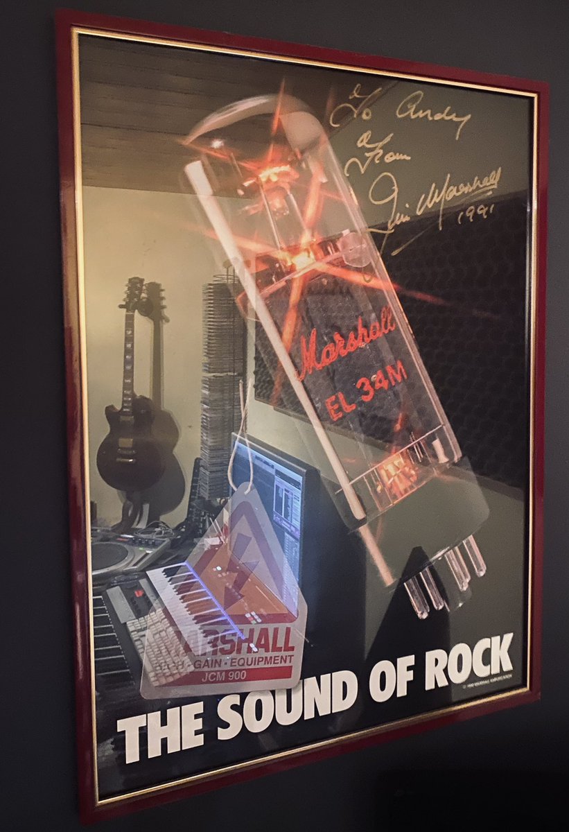 Juggling_Words's tweet image. Twiddling our knobs!👀

An evening in my friend’s studio, under the gaze of Mr Jim Marshall Amps &amp;amp; earth-shattering speakers!💥

From writing soundtracks to producing albums, the creativity that flows from this soundspace is glorious…then there’s me!🤪

#ADayInTheLife #StudioFun