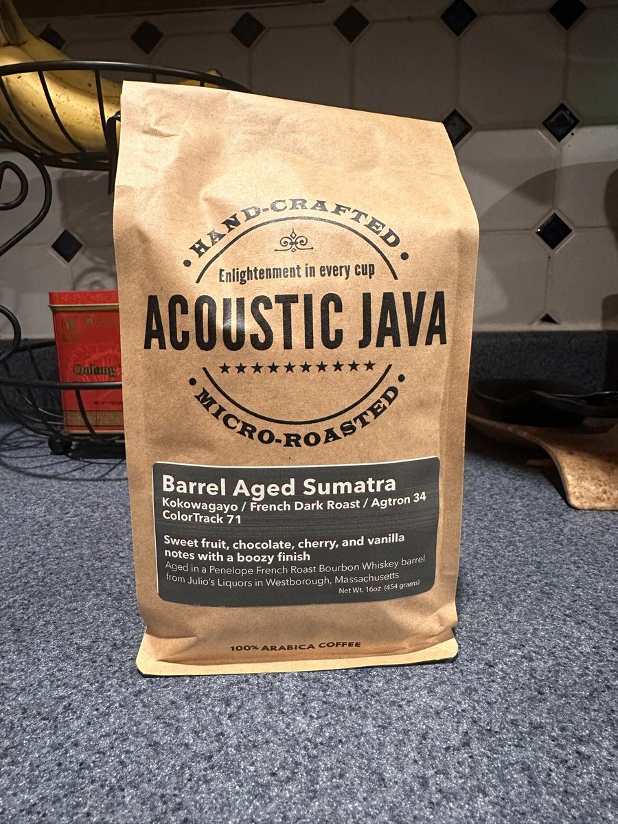 Brooooo. This #coffee from @AcousticJava is utterly amazing. It’s complex yet super smooth. Hints of fruit and whiskey. Dead on! Love it! 
.
.
.
#coffeeaddict #wholebean #caffeine