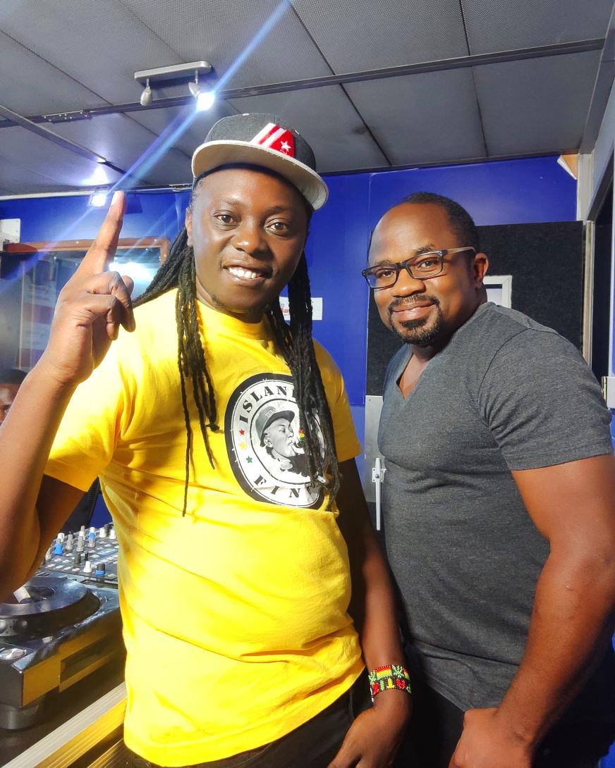 @Mate_Tongola na @deejaypatiz shauri moyo rada safi show ya power #Reggaesplash TM kazozeeeee Hadi badae @radiomaisha #Reggaesplash #Reggaesplash