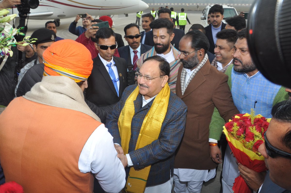 samrat4bjp's tweet photo. पटना एयरपोर्ट पर भारतीय जनता पार्टी के यशस्वी राष्ट्रीय अध्यक्ष आदरणीय श्री @JPNadda जी का बिहार के ऐतिहासिक धरती पर स्वागत किया। https://t.co/0duNxv7XfE