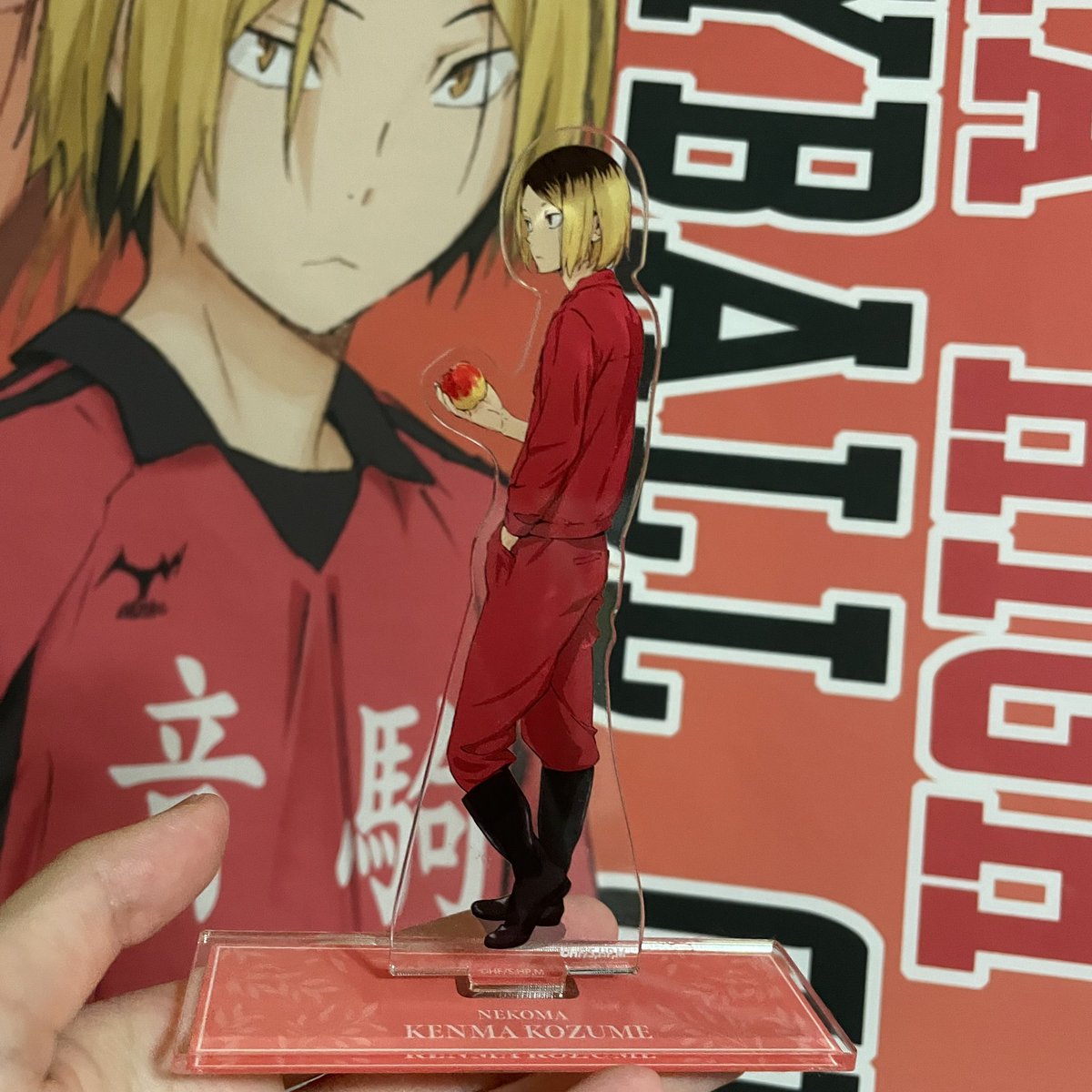 1년 가까이 찾아 헤맨 켄마 아크릴....
드디어 제 품으로 왔습니다....
함께 잠들어도 좋을 만큼 감격스러워요🥺