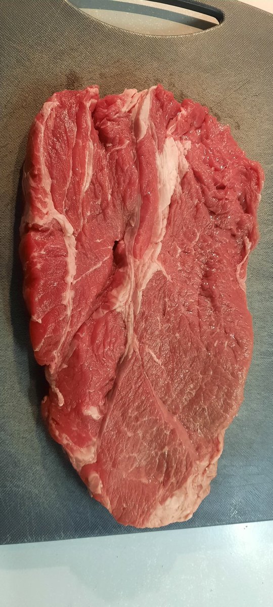 suu_super's tweet photo. @SjoerdWouw Nee, dank jeπ₯΄
Verkies toch echt wel een echt stuk vlees boven de zgn plantaardige meuk die veeel te zout is #iersrund #hachee #slowcooker https://t.co/DYfXhpxl0p