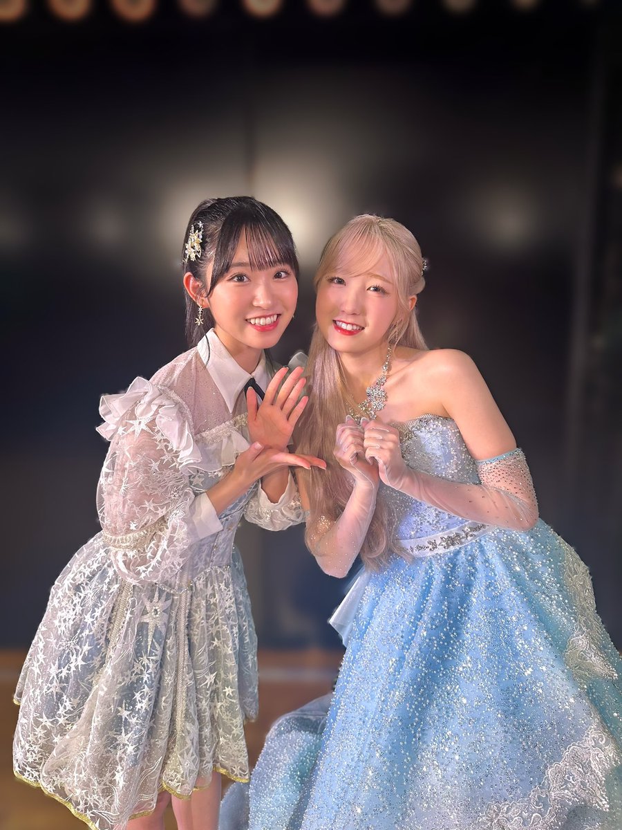 MizukiYamauchi's tweet photo. #本田仁美卒業公演 
ひぃちゃんの涙、美しかった🥲

これからもずっとずっと
大好きで尊敬する存在です。
そしてその背中を追い続けます🫧
たくさんの刺激をありがとう！
またご飯行きたいな🫣💭 https://t.co/oSlSyelxx3