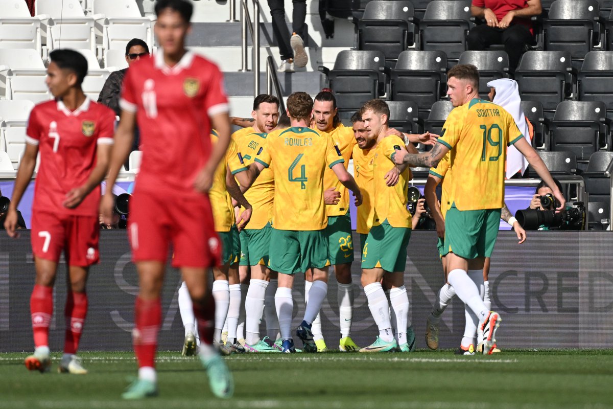 MAPUMZIKO| #AsianCup2023

HT: Australia 2-0 Indonesia
Baggott 12' (OG)
Boyle 45'

Mechi iko LIVE #AzamSportrs1HD

#AFCAsianCupQatar2023 #Qatar2023 #AsianCup #KombeLaMataifayaAsia #AFCAsianCup #Australia #Indonesia #AustraliaIndonesia #AUSIND 📷 @afpphoto