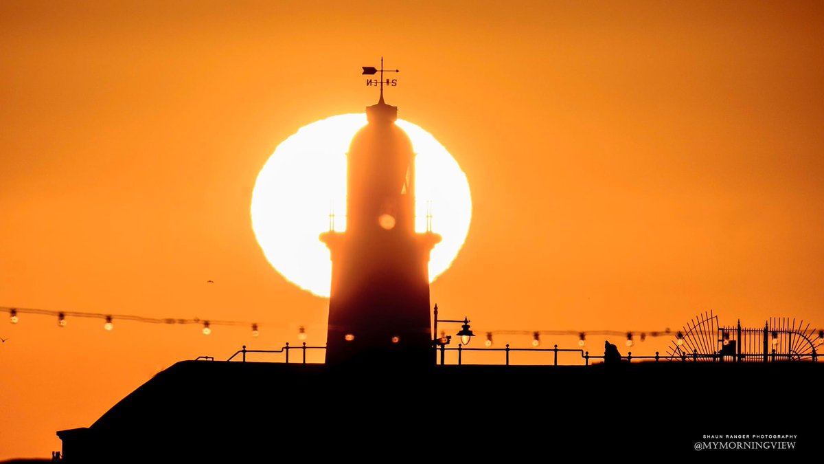 My Morning View 

Sun rising large behind the Lighthouse. 

#folkestone #folkestoneharbourarm #lighthouse #sunrise #sunriseoftheday #bbcsoutheast #bbcpotd #folkestoneandhythedc ##lighthousechampagnebar