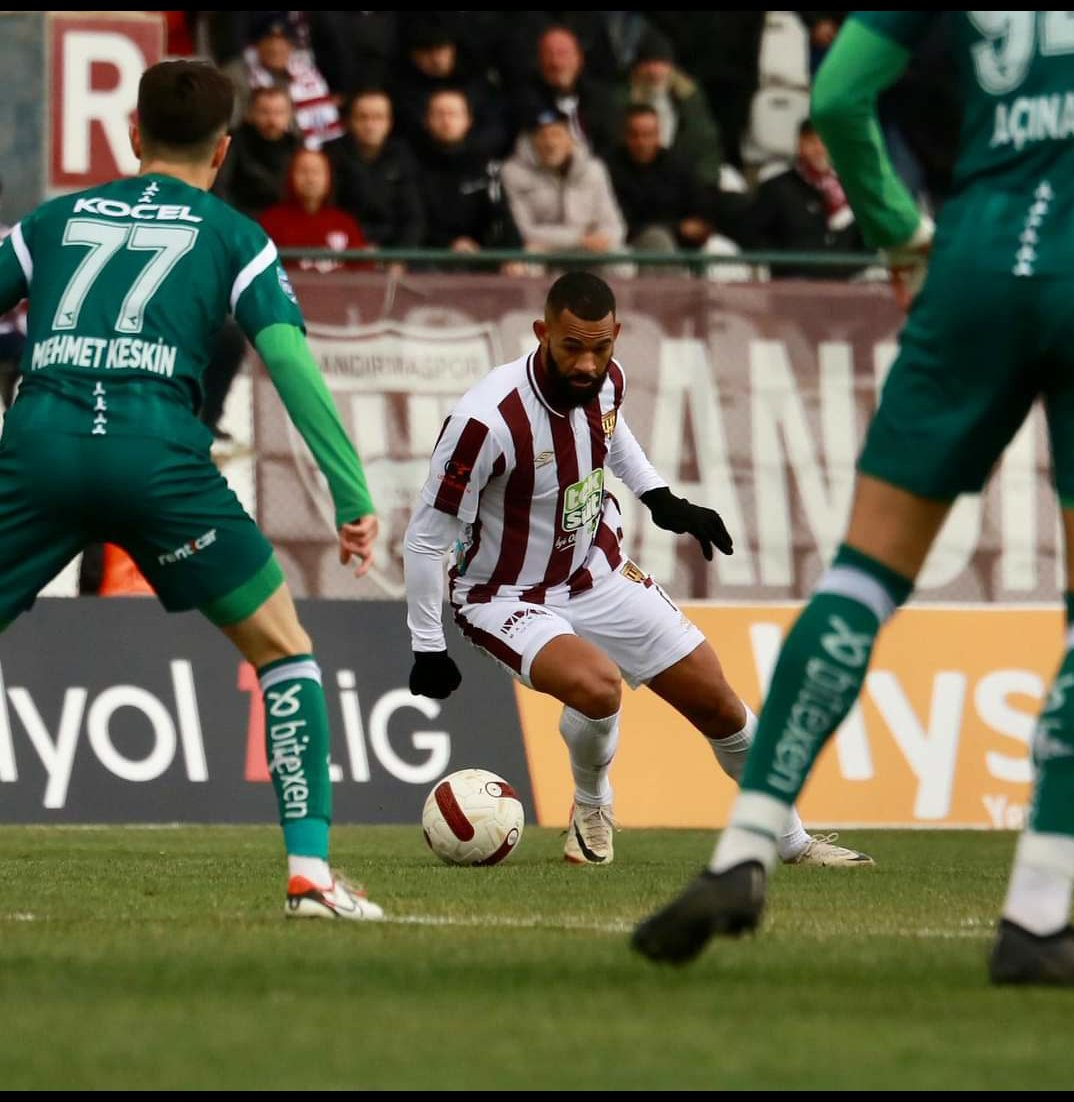 markafutbol_com's tweet photo. BANDIRMASPOR 6-0 GİRESUNSPOR

🔥#Bandırmaspor, 1.Lig'in 20.Haftasında #Giresunspor'u 6-0 mağlup etti. #BANvGRS

*** GOLLER ***

⚽ 10 #Foour
⚽ 29 ve 44 #Djitte
⚽ 38 #EmirhanAydoğan
⚽ 80 #MetehanMimaroğlu
⚽ 90+1 #Soukou https://t.co/ut9TCDOiF6
