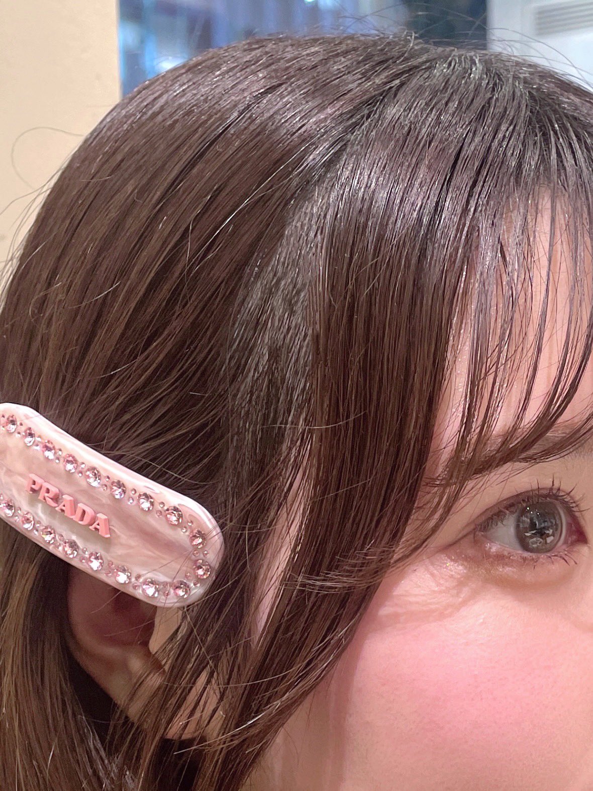 ウォニョンちゃん使用　PRADA ヘアピン ストーン付き ピンク ウォニョンちゃん使用 PRADA ヘアピン ストーン付き ピンク