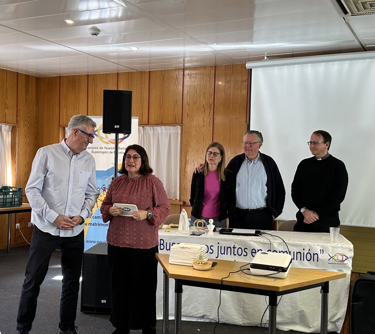 Última hora: El Espíritu Santo ha elegido como nuevos responsables de la Superegión de España a Miguel y Amparo, actuales Responsables de la Región Levante. Les acompañará como Consiliario nuestro querido Miguel de la Mata. 
Gracias por vuestro SI.