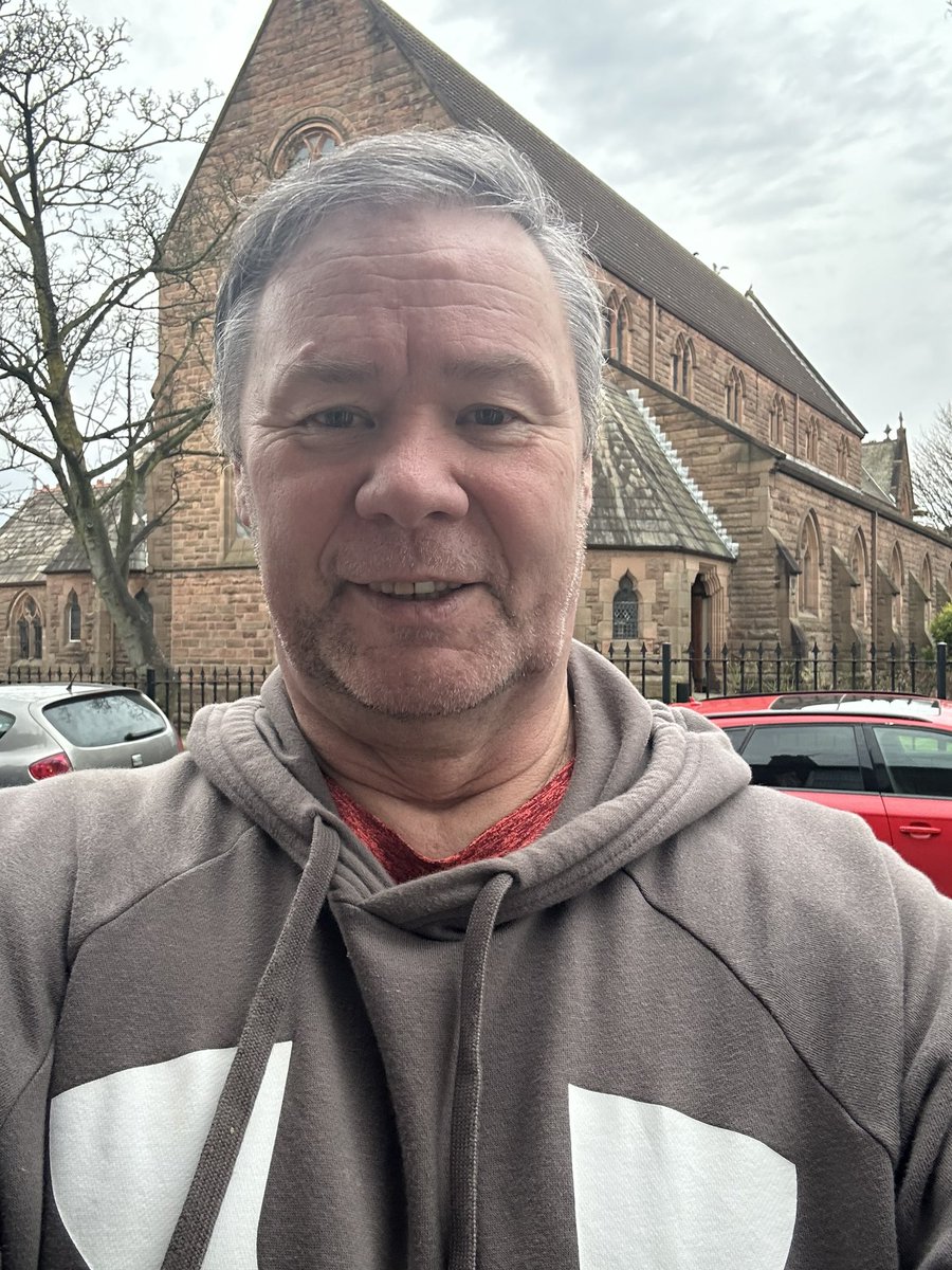 isright's tweet photo. #SundayRecoveryRun: was meant to be an easy paced 3km recovery run. But the others forgot the memo - doing negative splits too. Well done to Hilary (6km), Roy (3.7km), Kirsty (3km+), Oliver (3km+) & Tre (3km+). #VirtualCoach #teacher5aday https://t.co/wxJwxye1c1