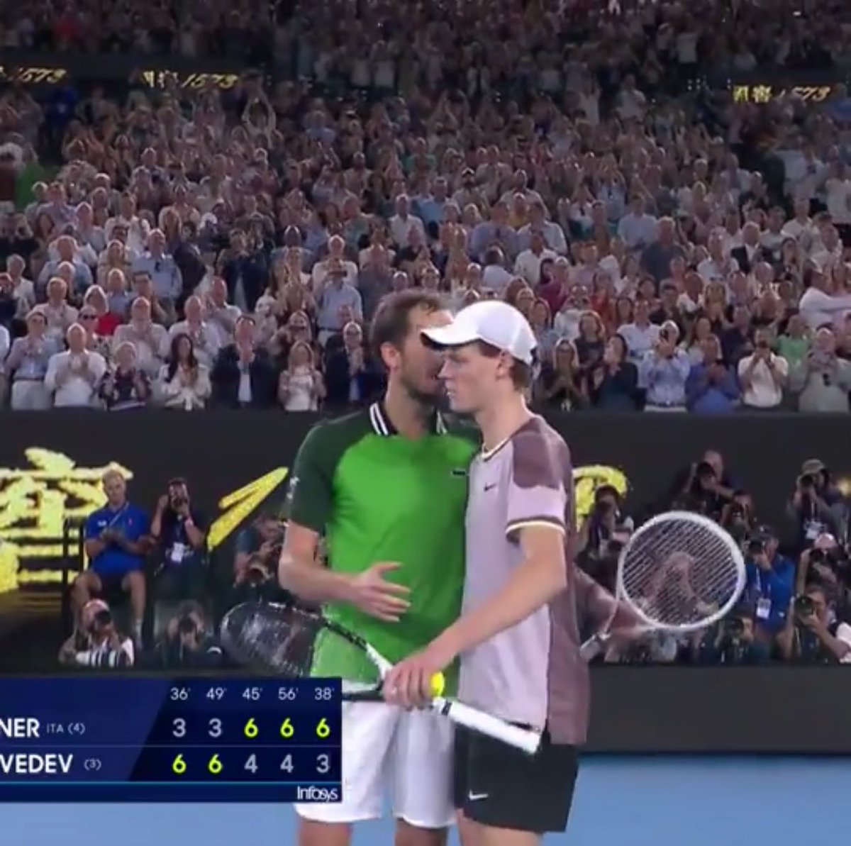 🇷🇺 Medvedev won 141 points.

🇮🇹 Sinner won 142 points.

A margin of 1.

Tennis. No sport like it. 🎾