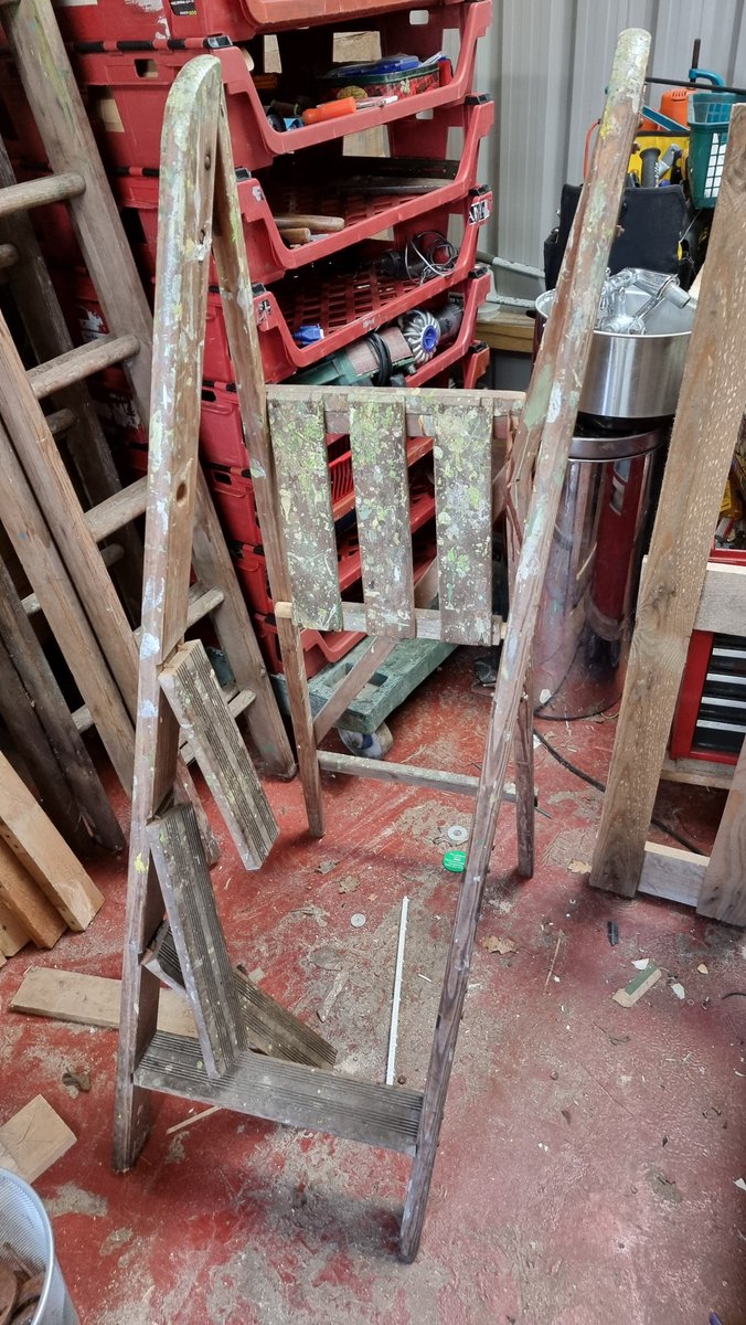 Fat Bloke tweet media