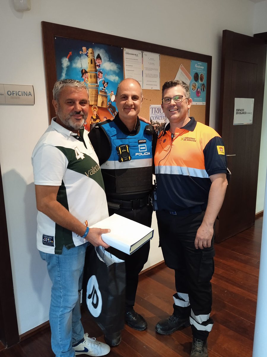 FIESTAS DE STA. ANA 2023.
Comenzamos el primer servicio de las Fiestas de Sta. Ana. 
Las 24h en tres turnos estaremos disponibles para la realización de servicios preventivos y emergencias que puedan producirse.
📷 Felices Fiestas Uteber@s 📷