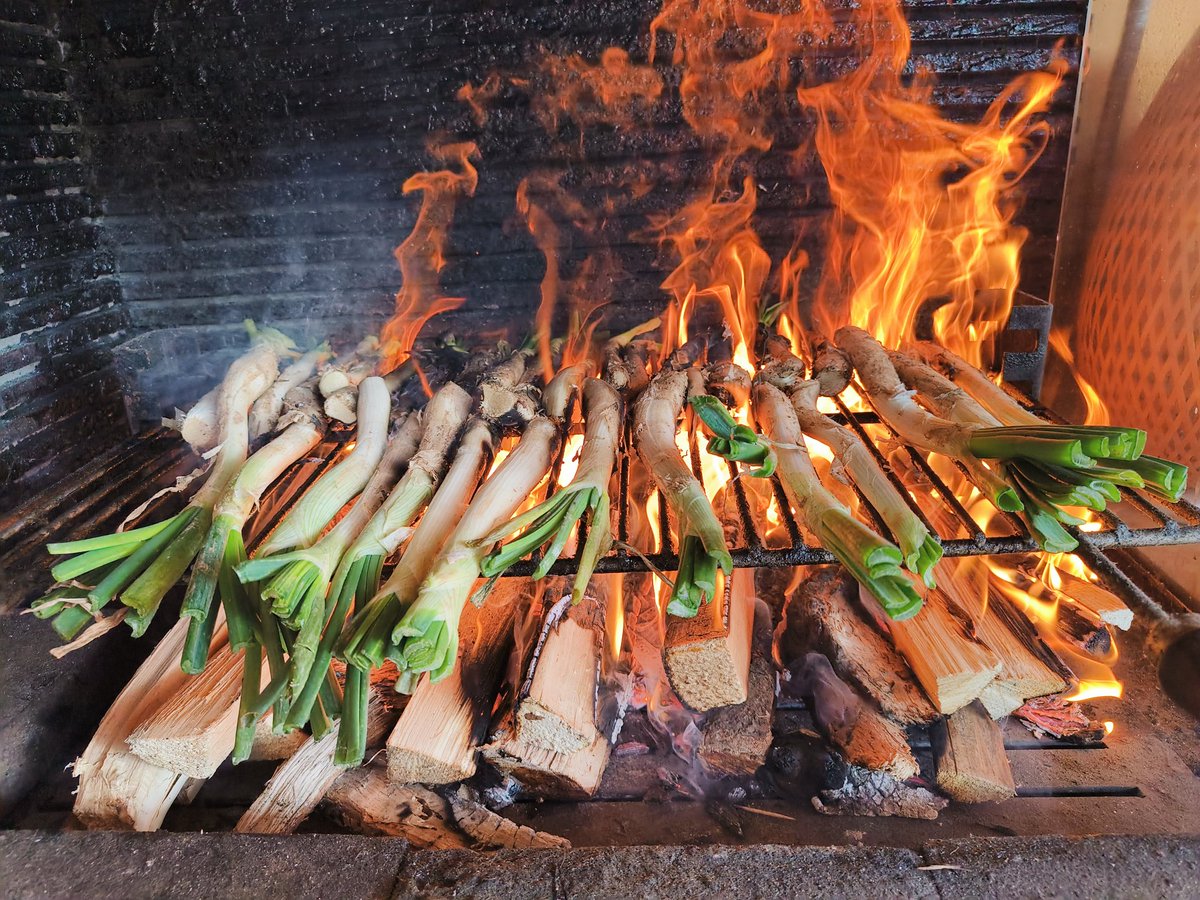 Calçots season has just begun!