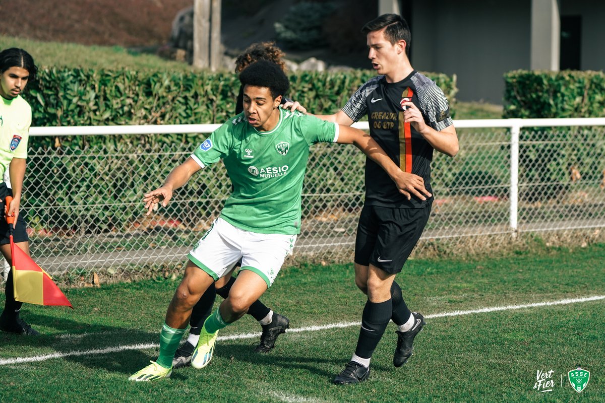 ⏸ À la pause, les Verts sont menés 2-0 par le Cavigal Nice. Allez les p'tits Verts, il reste 45' pour revenir 👊