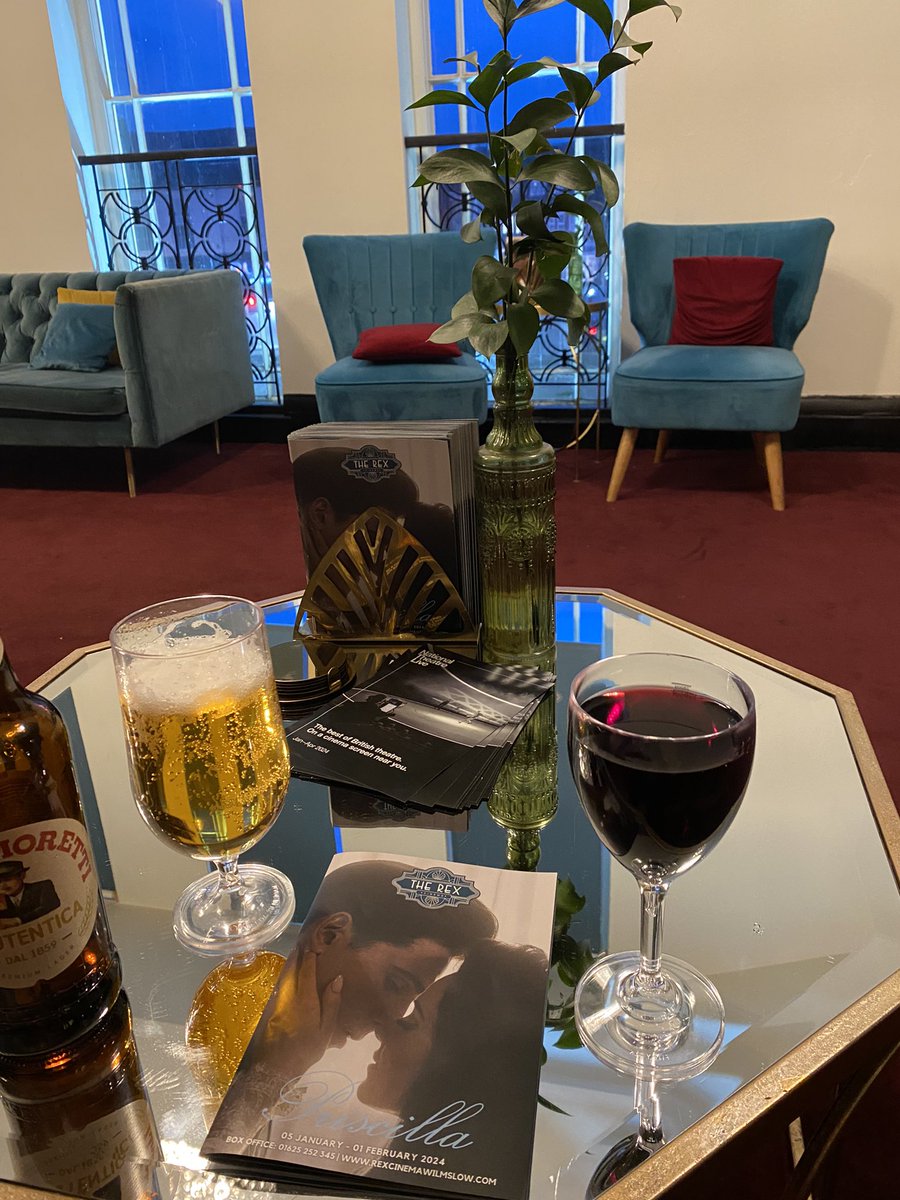 Can’t beat a traditional Cinema Night - especially accompanied by a glass of red wine & a great film & venue 🍷 😁 @Rexwilmslow #TheEndWeStartFrom #JodieComer @socheshire