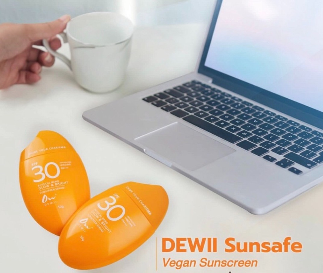 Sitting in front of a computer Screen for a long time can damage your skin, but Dewii SunSafe vegan sunscreen protects your skin from the blue light of computer screens while nourishing your skin.

 #SunScreenDEWIIxENGFA
@EWaraha