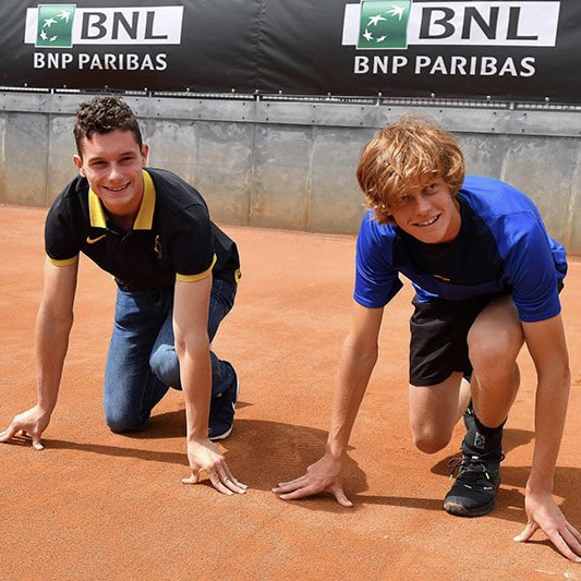 È più bello essere italiani! 🏃🏻🎾 

👏🏻👏🏻👏🏻 <a href="/janniksin/">Jannik Sinner</a> 

#AusOpen
