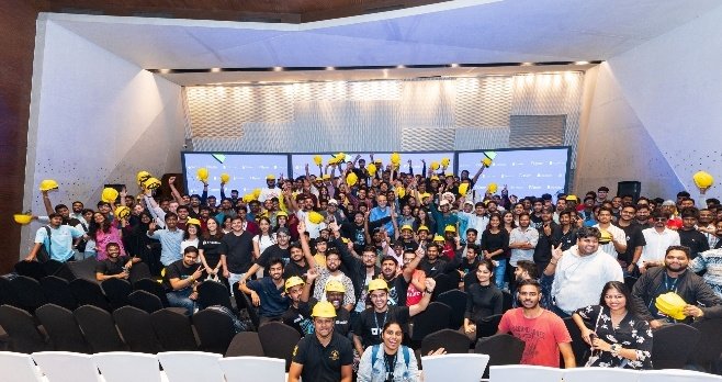➜ The BornToBuild #Shardhat campaign was launched where over 2000 #Shardhats was distributed to passionate builders who participated in Hackathons and we're in attendance at India's #proofofcommunity during the blockchain week.

x.com/shardeum/statu…