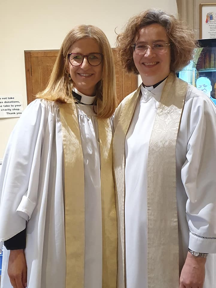 Great celebration of Candlemas, where the procession ended in a log-jam, and @JennyBr10767961 was licensed as Assistant Priest (pictured here with Archdeacon @MirandaTHolmes).