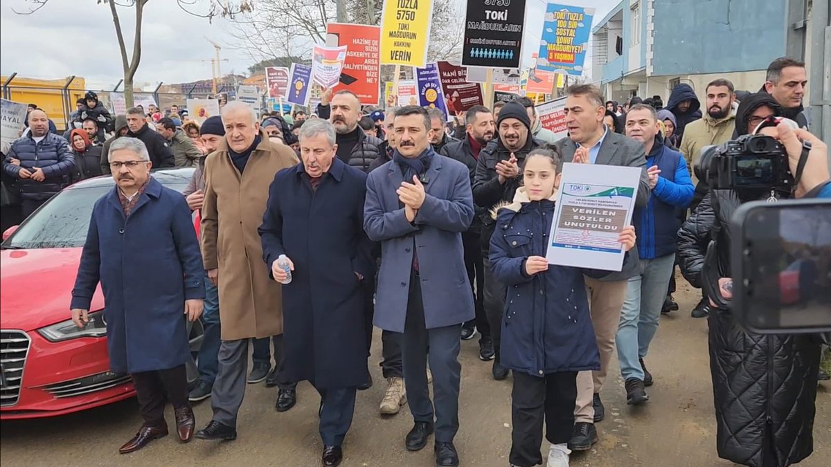 Selçuk Türkoğlu (@ys_turkoglu) on Twitter photo İSTANBUL TUZLA TOKİ MAĞDURLARINA DESTEK VERDİK!
Ülkenin dört bir yanında yaşanan TOKİ mağduriyetleri binlerce vatandaşın canını yakmaya devam ediyor.  
Bu kapsamda İstanbul Tuzla’daki 5750 “TOKİZEDE” vatandaşın protesto eylemine destek verdik. 
Meclis’te de defalarca dile İSTANBUL TUZLA TOKİ MAĞDURLARINA DESTEK VERDİK!
Ülkenin dört bir yanında yaşanan TOKİ mağduriyetleri binlerce vatandaşın canını yakmaya devam ediyor.  
Bu kapsamda İstanbul Tuzla’daki 5750 “TOKİZEDE” vatandaşın protesto eylemine destek verdik. 
Meclis’te de defalarca dile