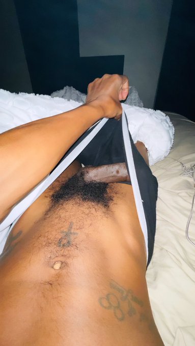2 pic. Morning Wood ? 
https://t.co/edBv4FCu2H https://t.co/drWtOyvOlx