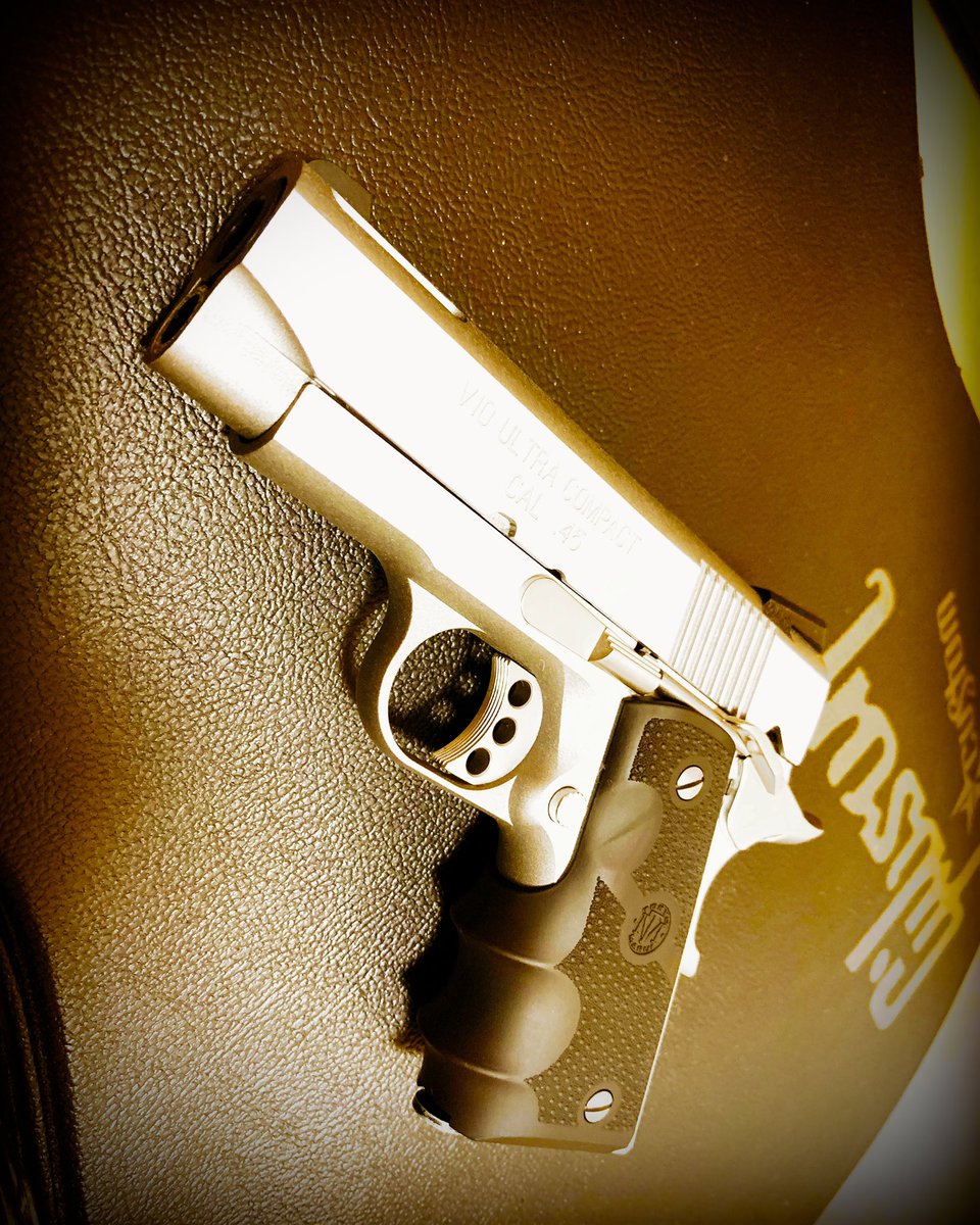 pillno1's tweet photo. #銃のある風景
#CAL45
#V10 https://t.co/Gz7sYJdkaB