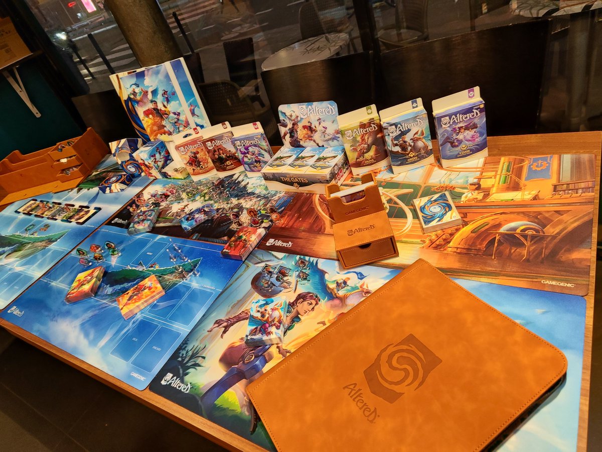 MishiGeek's tweet image. Adiós a París con una gran experiencia lúdica y un fin de semana en la mejor compañía. Se echó de menos a mis compis de #SPIEL23; pero sé de sobra que nos veremos en otras. Ahora a volver y escribir con la experiencia fresca y preparar el directo del lunes. Faraway comprado!!🛫😴