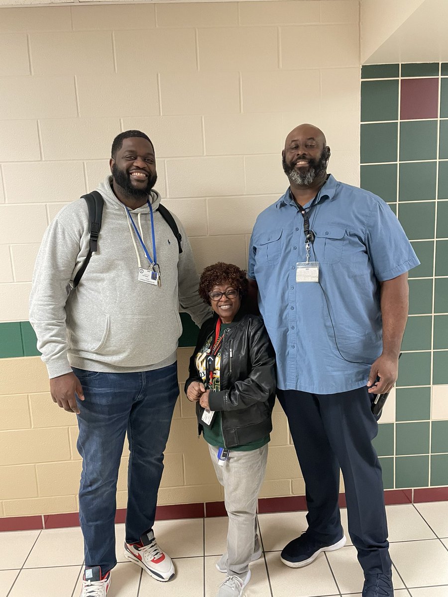 How safe do I feel on Big K land? 
Just guess from this 😂 #kahlams <a href="/senoritagarcia_/">Thaida García, M. Ed</a> <a href="/joshuadan/">Joshua Carroll</a> <a href="/Denishia_Nick/">Denishia Nickerson</a>