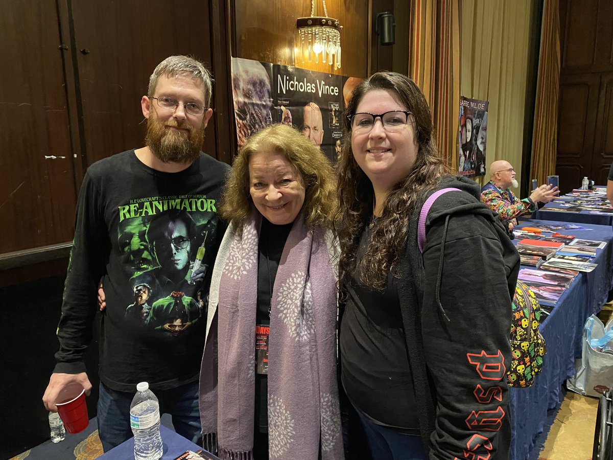 901comic's tweet image. Clare Higgins was amazing to meet! Such amazing talent🖤  #hellraiser #daysofthedead