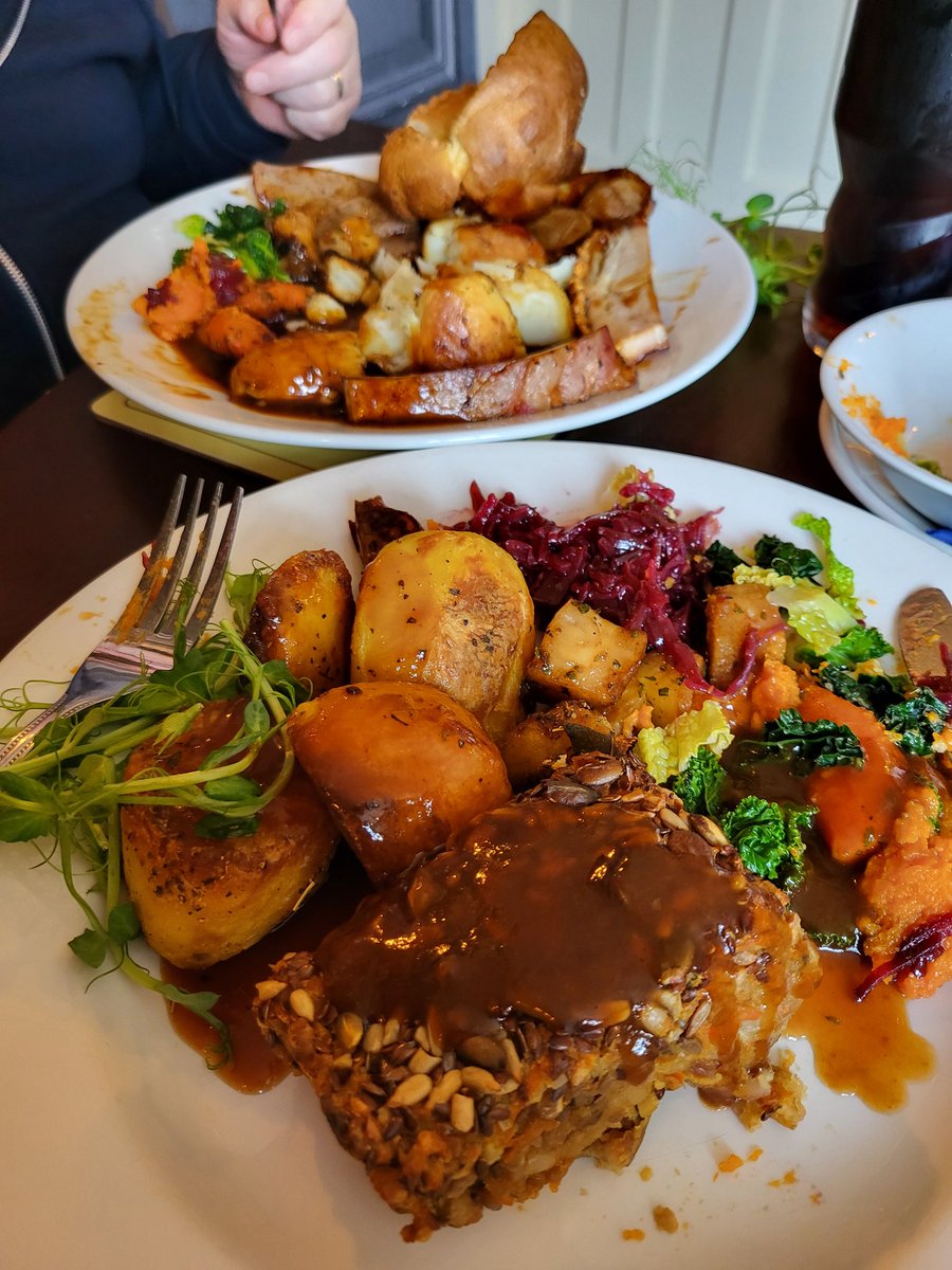 Just had the best roast 😋 #yummy #roast #vegan <a href="/TheFromeway/">The Fromeway</a>