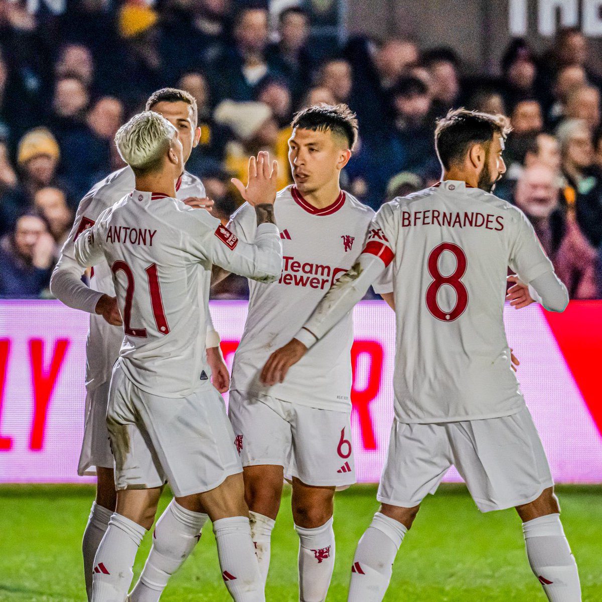 PulseSportsUGA's tweet image. FT&quot; Newport 2-4 Manchester United

The Red Devils have a slot in the @EmiratesFACup fifth round and will face the victor between Bristol City and Nottingham Forest.

#PulseSportsUGA #EmiratesFACup #NPCMUN 📸: @ManUtd