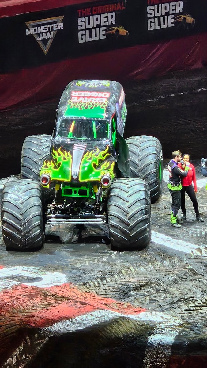 TheRocObama's tweet photo. Celebrating Aryan Birthday with #MonsterJam at the @PruCenter https://t.co/O12FRnkUQk