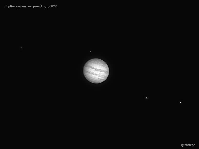 This evening's #Jupiter system with four moons. Our view of it is now inclined enough that Callisto can pass 'above' the planet without disappearing. 500 x 15 ms longpass red in Celestron 8' at f/10.