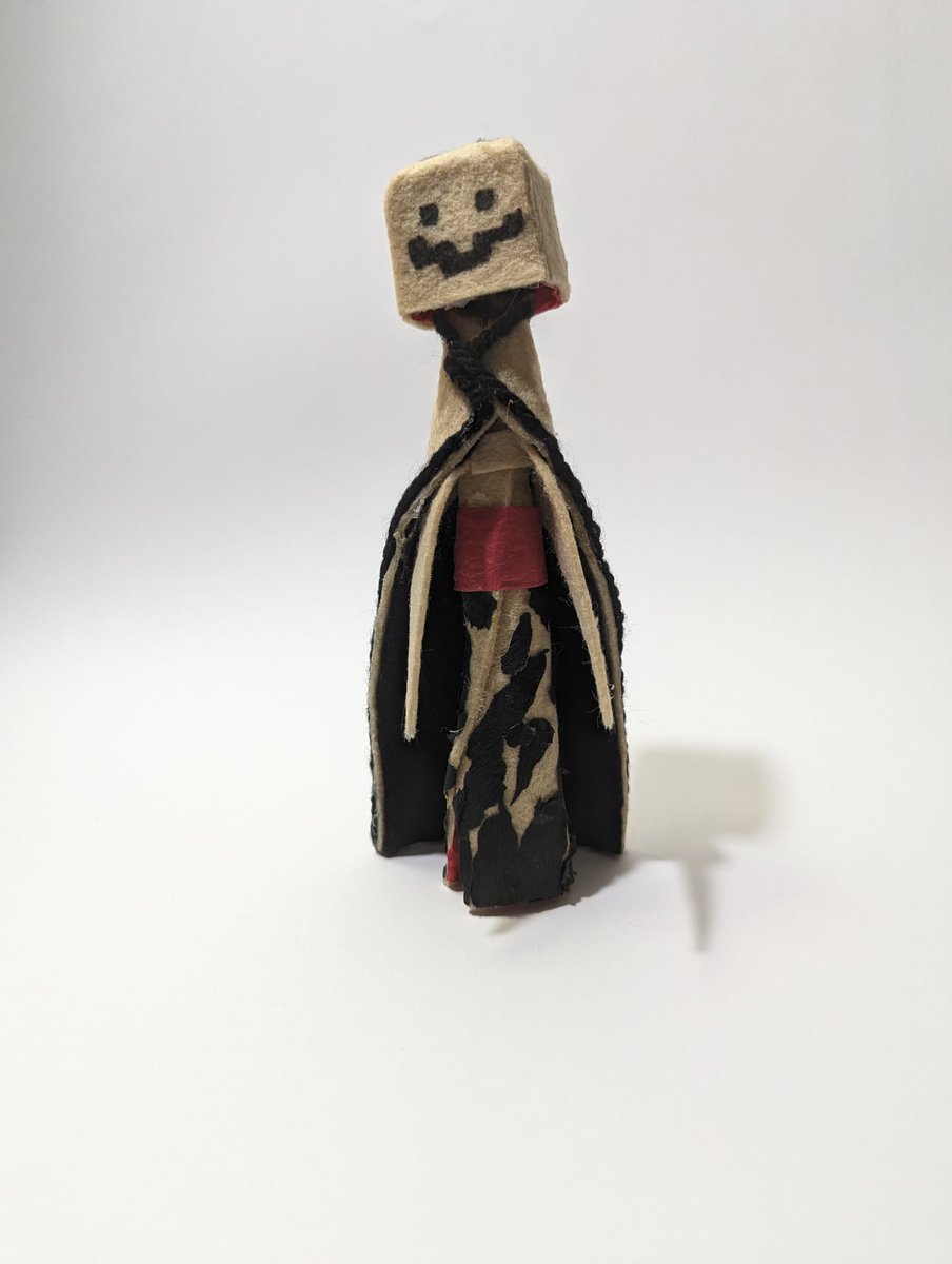 DuneDoArt's tweet image. Wanna know how I perceive q!Antoine? 
Here is my hand made figurine of him that I created from recycled materials :&amp;gt;
That&apos;s how I perceive him!

Please give it love even if it&apos;s not digital art :&apos;) 
-
-
#qsmp #qsmpfanart #antoine #antoinedaniel #antoinefanart
#antoinedanielfanart