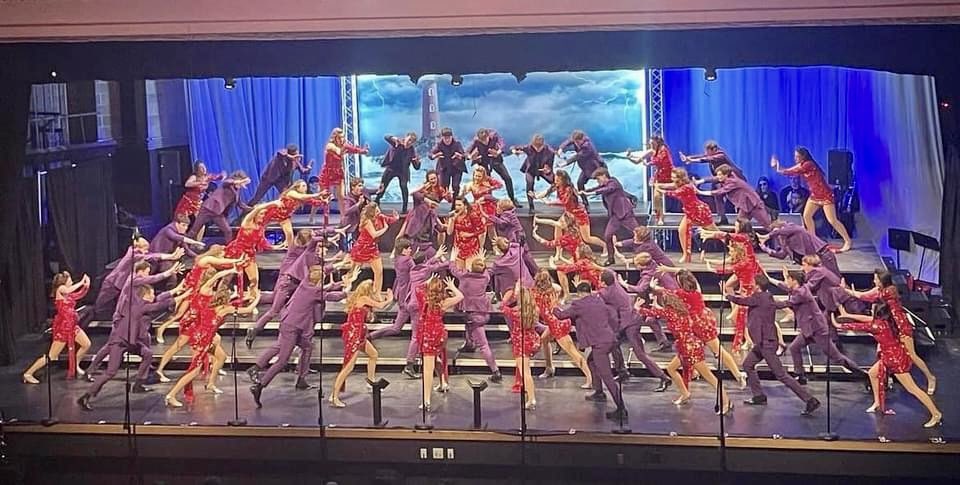 JohnstonCSD's tweet photo. Innovation and Synergy had an amazing day at Westside Competition of Excellence yesterday! Synergy took 1st place in the Prep Division🥇and Malia Thompson received Best Soloist. Innovation won Grand Champs 🏆  as well as Best Ballad, Best Choreography, and Best Vocals! It was a great start to the competition season, and both choirs loved traveling to and performing in Nebraska! 🎉 📸 by @JCSD_Showzam